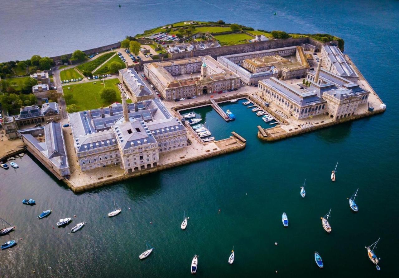 Two-Bedroom Apartment At Royal William Yard, Плимът Екстериор снимка